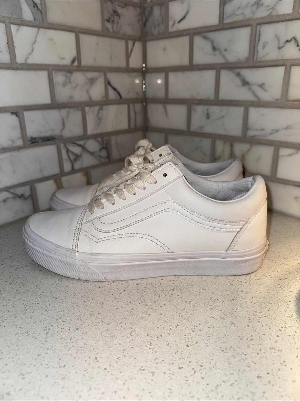 Women’s VANS Classic White leather Low-Top Sneakers